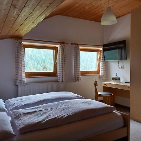 Gasthof Innerwalten San Leonardo in Passiria Luaran gambar