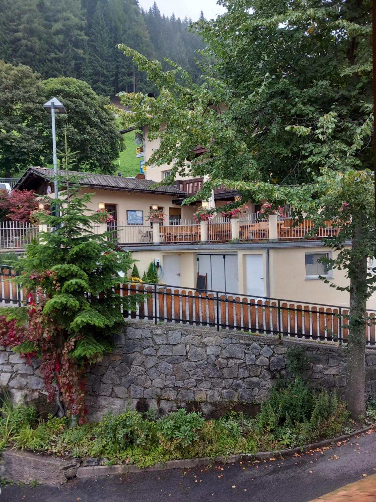 Gasthof Innerwalten San Leonardo in Passiria Luaran gambar