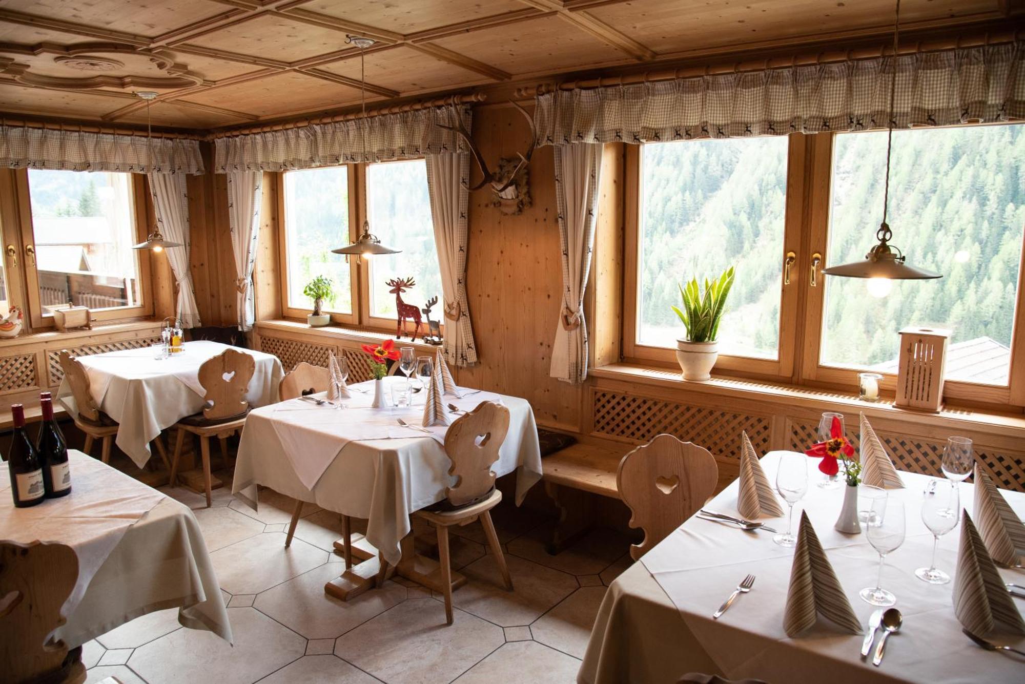Gasthof Innerwalten San Leonardo in Passiria Luaran gambar