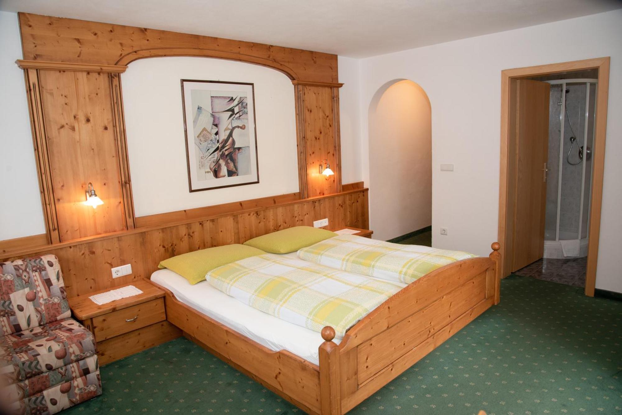 Gasthof Innerwalten San Leonardo in Passiria Luaran gambar