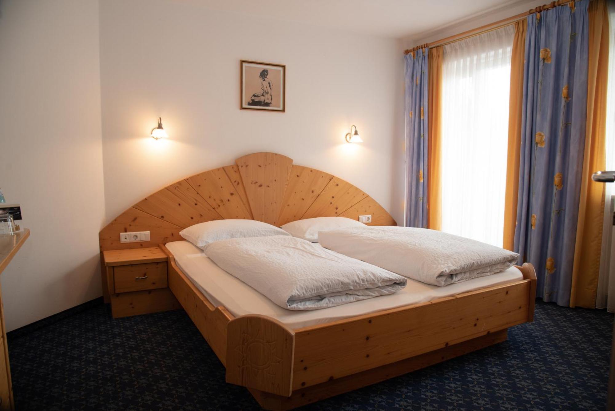 Gasthof Innerwalten San Leonardo in Passiria Luaran gambar
